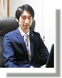 鈴木篤:申請取次行政書士(東京入管届出済)